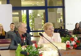  (photo)