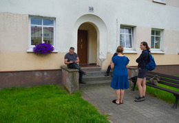  (photo)