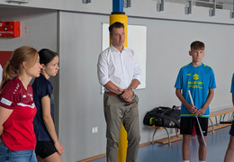  (photo)