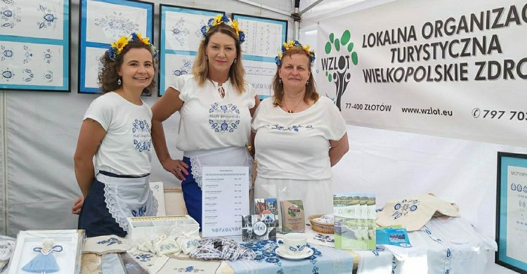 Promocja haftu krajeńskiego w Pradze - zdjęcie
